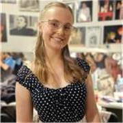 Profesora de inglés titulada para todas las edades y niveles.
