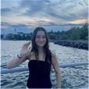 Profesora de matemáticas con experiencia y premiada académicamente  