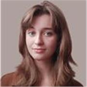 Profesora de expresión artística para todas las edades y niveles. Especializada en dibujo, pintura, videoarte e instalación. 