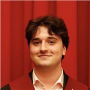 Estudiante universitario salamantino, con bachillerato tecnológico y una gran afinidad con los niños.