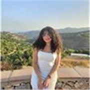 Soy graduada de bachillerato en Ciencias de la Salud y ofrezco clases de apoyo en inglés. 
FCE (C1) Cambridge 