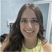 Soy Belén, estudiante con nivel B2 en inglés, y doy clases a principiantes de forma clara y cercana.