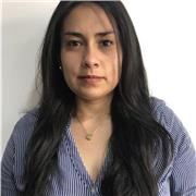 Profesor de geografía, ciencias naturales y cartografía dicta clases