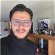 He enseñado artes a niños con déficit cognitivo, actualmente soy realizador audiovisual - documentalista y me encanta enseñar