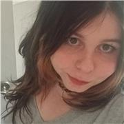 Soy una estudiante universitaria con títulos de inglés certificados por Cambridge, me defino como una persona proactiva y creativa