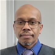 Professeur agrégé donne cours de mathématiques