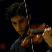 Laureato triennale in canto lirico impartisce lezioni di pianoforte, violino e canto a principianti