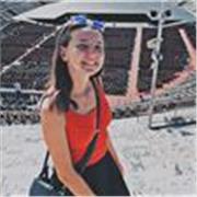 Studentessa con diploma in lingue straniere offre lezioni private di italiano, francese, inglese, tedesco, storia, scienze, storia dell'arte e altro ancora