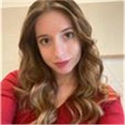 Studentessa di giurisprudenza offre aiuto nello studio del diritto