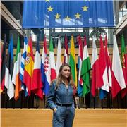 Aide aux devoirs dans toutes les matières pour un niveau collège. Des méthodes de travail organisées et divertissantes