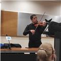 Músico profesional se ofrece para dar clases particulares de violín