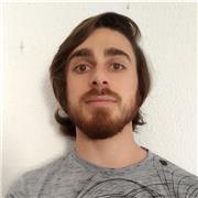 Compositor de bandas sonoras premiado imparte clases de música a todas las edades