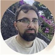 Graduado en Periodismo con experiencia dilatada en el sector tecnológico, audiovisual y cultural