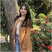Friendly English tutor offering online lessons for children and beginners with simple, easy-to-understand explanations. 