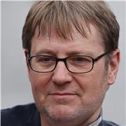 Erfahrener Deutsch-Lehrer bietet Nachhilfe für Gymnasiasten. Individuelle Förderung und gezielte Vorbereitung auf Prüfungen