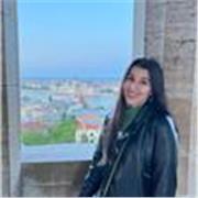 Studentessa universitaria impartisce lezioni private, aiuto compiti e sostegno allo studio