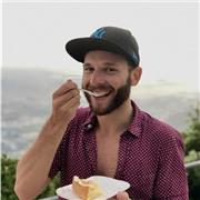 Laureto in mediazione linguistica e culturale specializzato in lingue moderne per la cooperazione internazionale offro lezioni di italiano per stranieri