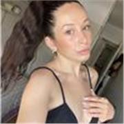 Me encanta la moda, los niños y los animales; me defino como una persona con iniciativa, positiva y actitud 