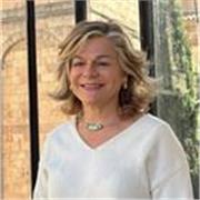 Profesora de Mindfulness y Yoga con 13 años de experiencia Ofrece clases particulares y grupales a familias, jóvenes y adultos He cursado un Máster en Mindfulness en UNIZAR y soy profesora titulada de yoga y yogaterapia. Si quieres conectar con el TESORO 