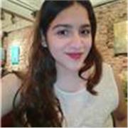 Profesora de Lengua y Literatura imparte clases a personas de cualquier nivel educativo