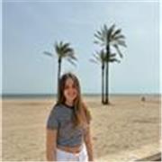 Graduada en Traducción y Mediación Interlingüística por la UV - clases de inglés, francés, castellano, valenciano y apoyo