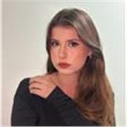 Olá! Me chamo Luiza e sou professora de Português e Redação, formada pela Unicamp e corretora em curso pré-vestibular