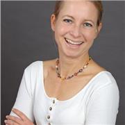 Erfahrene Lehrerin unterrichtet in Deutsch als Fremdsprache und gibt Nachhilfe in allen anderen Fächern der Grundschule