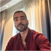 Online English teacher having good grasp on tenses and vocabulary