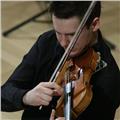 Clases de violín personalizadas para todos niveles: descubre tu pasión por la música y domina el arte del violín!
