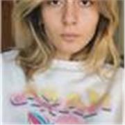 Studentessa del quinto anno, scuola secondaria di secondo grado, frequentante l'indirizzo: chimica, materiali e biotecnologie sanitarie