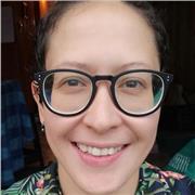 Profesora de Yoga dicta sesiones en línea para niños y adultos