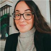 Profesora titulada en Ingeniería informática con 4 años de experiencia programando.