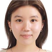 A highly motivated, determined, and independent person. Others would describe me as friendly, ambitious, a team player and loyal.