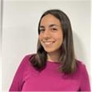 Persona que estudia magisterio y podría dar refuerzo a niños de primaria.