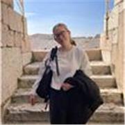 Studentessa al 4° anno di Liceo Linguistico, offro ripetizioni di tedesco (certificato B2) a Milano, per scuole medie e superiori.