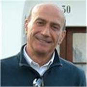 Formatore e scrittore offre aiuto per componimenti, letture e comprensione testo