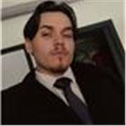 Étudiant entrepreneur dans le commerce diplômé qui vise l'excellence en s'amusant specialiste en mathématiques .