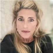 Insegnante di italiano, latino e storia scuole superiori. Esperienza trentennale. Imperia e provincia