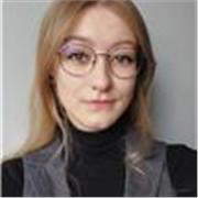 Jestem studentką Tłumaczenia i absolwentką Filologii Angielskiej na UAM w Poznaniu, oferuję lekcje zdalnie i stacjonarnie.