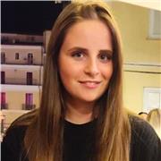 Sono Giorgia, Laureata in lingue per la comunicazione nell'impresa e nelle organizzazioni internazionali. Amo le lingue!