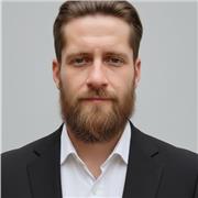 Native English speaker from South Africa with 15 years of experience with customers and building relationships. I love people.