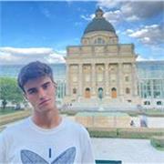 Estudiante de segundo año en la US, cursando el Doble Grado de Física e Ingeniería de Materiales 