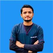 Patient French tutor teaching beginners and intermediates worldwide
