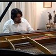 Insegnante di Pianoforte per bambini ed adulti
