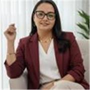 Professora de Português com experiência em escola pública, privada e particular