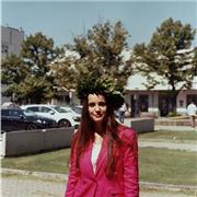 Sono disponibile per aiuto compiti di bambini delle medie e delle elementari. Ho una laurea in psicologia e voglia di essere utile