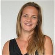 Professeur en Français langue langue étrangère donne cours de langue française en ligne pour tous types de profils .