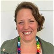 Profesora de Ingles nativa y dynamica desde 2014, super motivata para que sales adelante con mi idioma :-)
