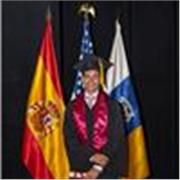 Estudiante graduado en colegio americano y bastante simpático 