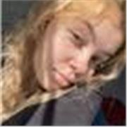 Chica con media de 9,2 en Bachillerato y actual estudiante de traducción de inglés e italiano, amante de los idiomas.